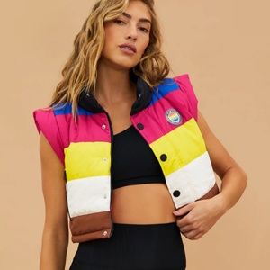 CANYON PUFFER VEST BRIGHT FUCHSIA COLORBLOCK- Beach Riot